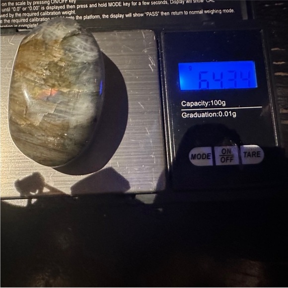 Large Natural Labradorite Worry Stone - Picture 6 of 13